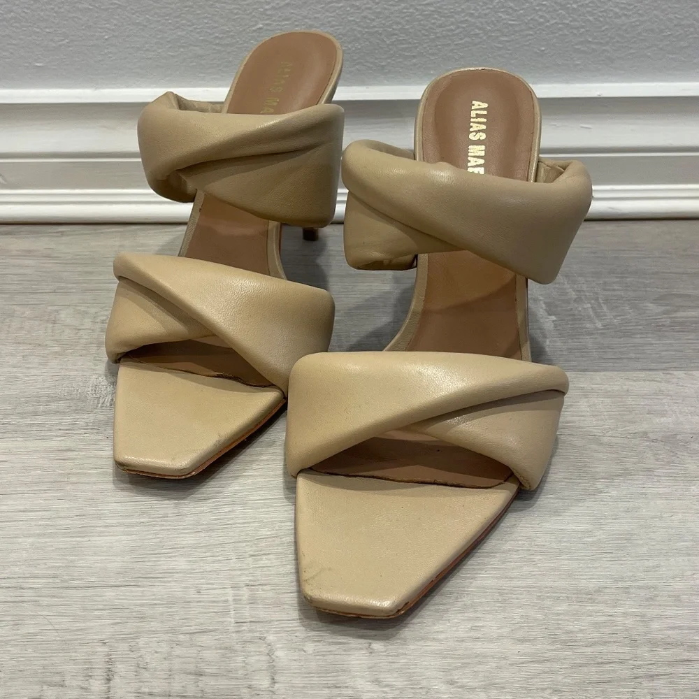 ALIAS MAE Issy Heels - Picture 4 of 6